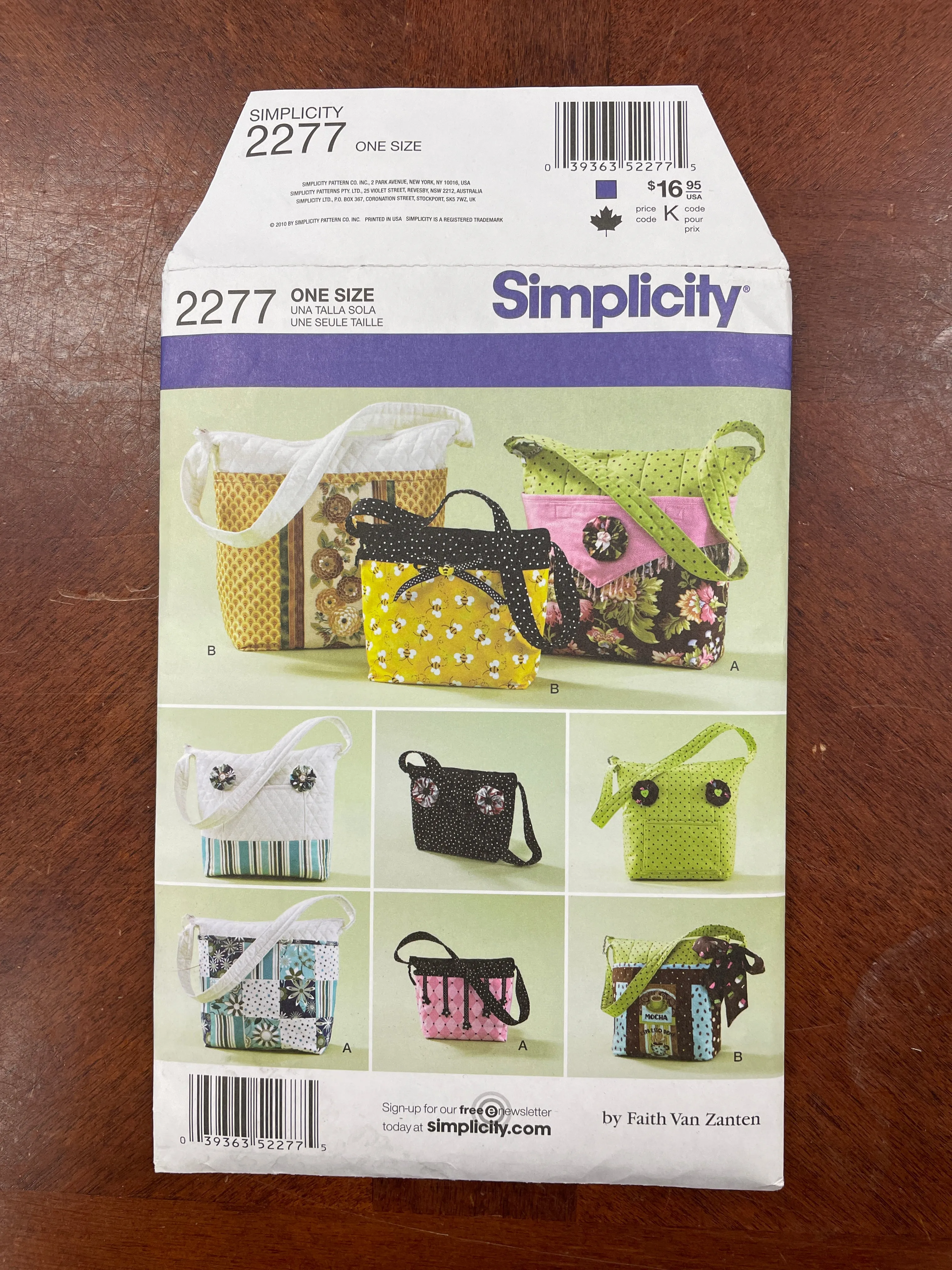 2010 Simplicity 2277 Pattern - Tote Bags FACTORY FOLDED